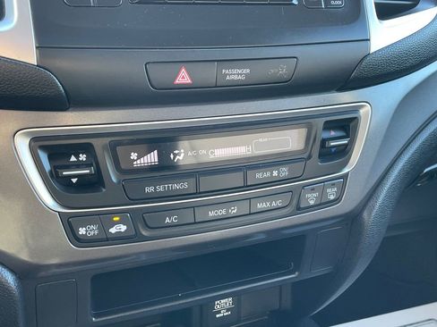 Used 2017 Honda Pilot LX image 39