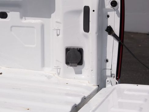 Used 2021 Chevrolet Silverado 2500 LT w/ Snow Plow Prep/Camper Package AWD/4WD image 18