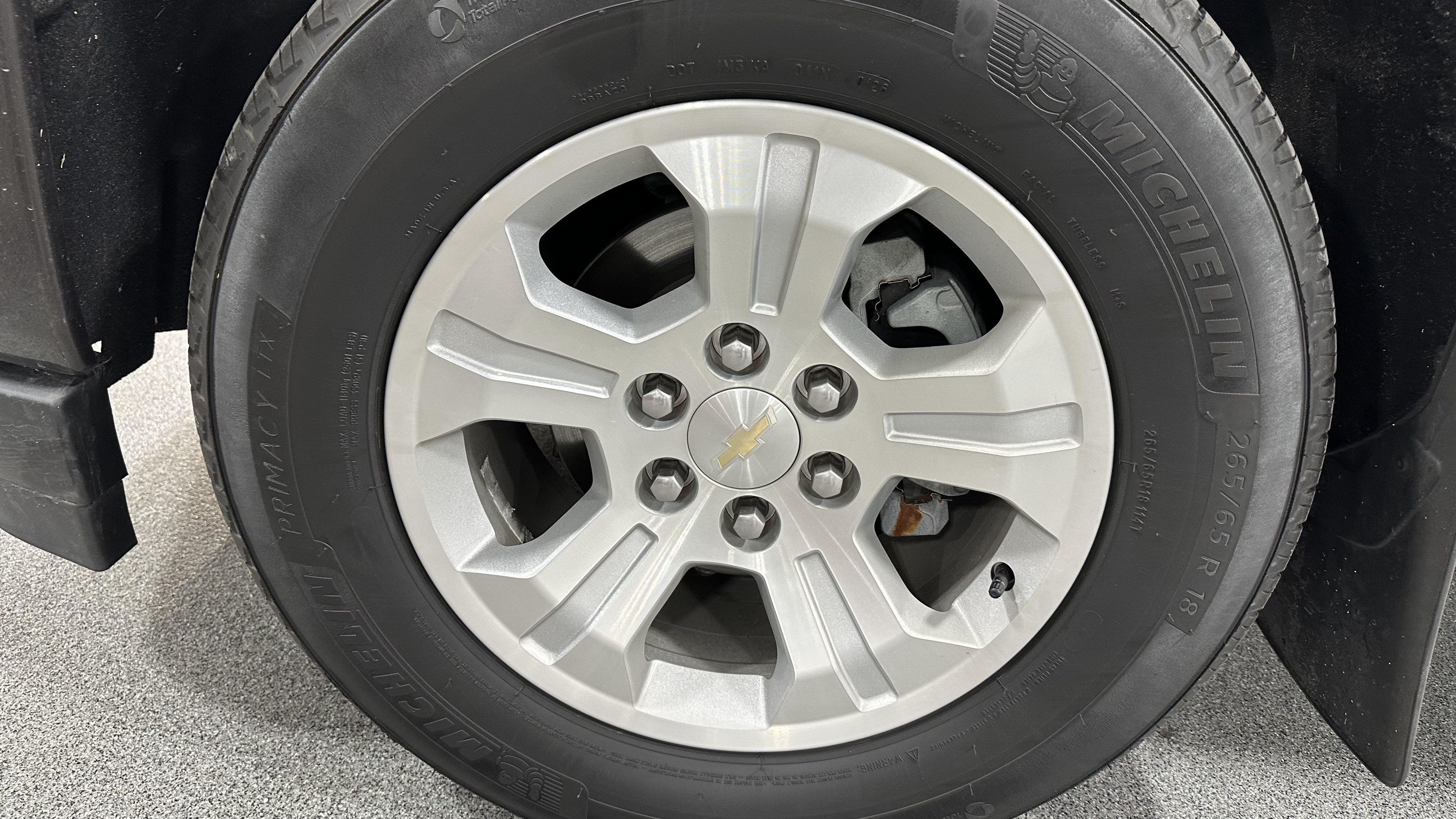 Used 2018 Chevrolet Silverado 1500 LT w/ LT Convenience Package AWD/4WD image 11