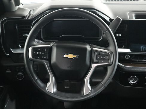 Used 2024 Chevrolet Silverado 1500 LT w/ Z71 Off-Road Package AWD/4WD image 16