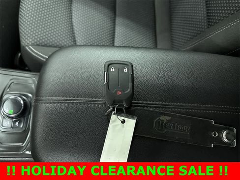 Used 2023 GMC Terrain SLE image 30