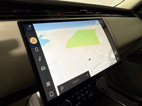 Used 2023 Land Rover Range Rover SE image 18