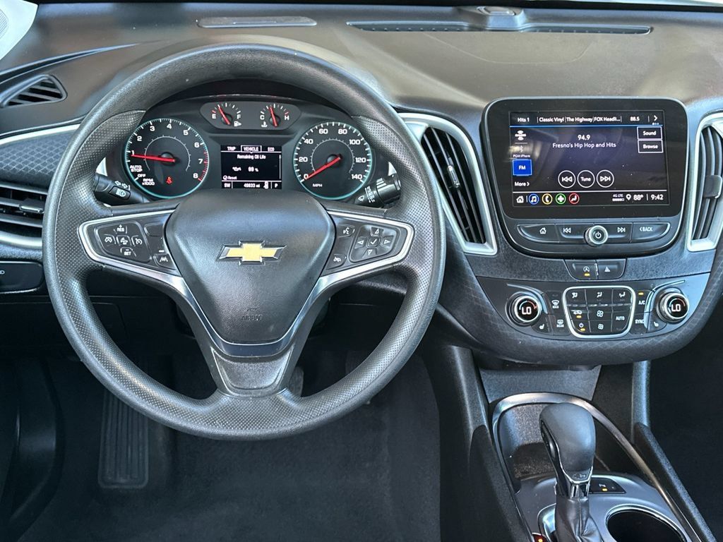 Used 2024 Chevrolet Malibu LT FWD image 16