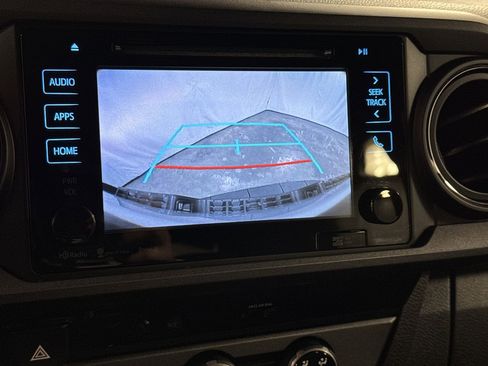 Used 2018 Toyota Tacoma TRD Off-Road image 26