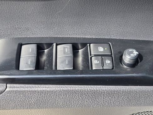 Used 2025 Toyota Camry SE FWD image 23