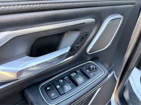 Used 2020 RAM 1500 Laramie image 17