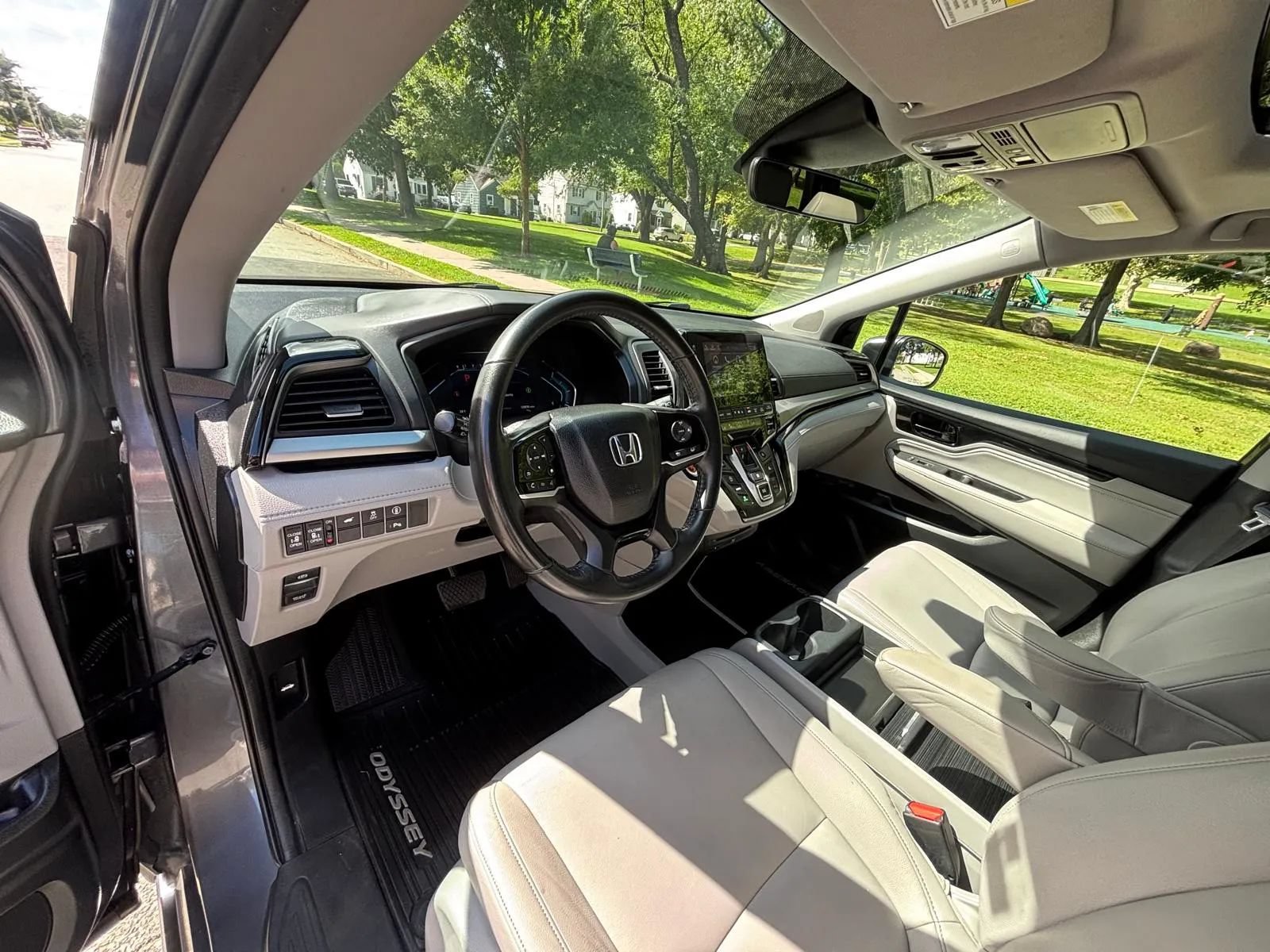 Used 2022 Honda Odyssey Touring image 12