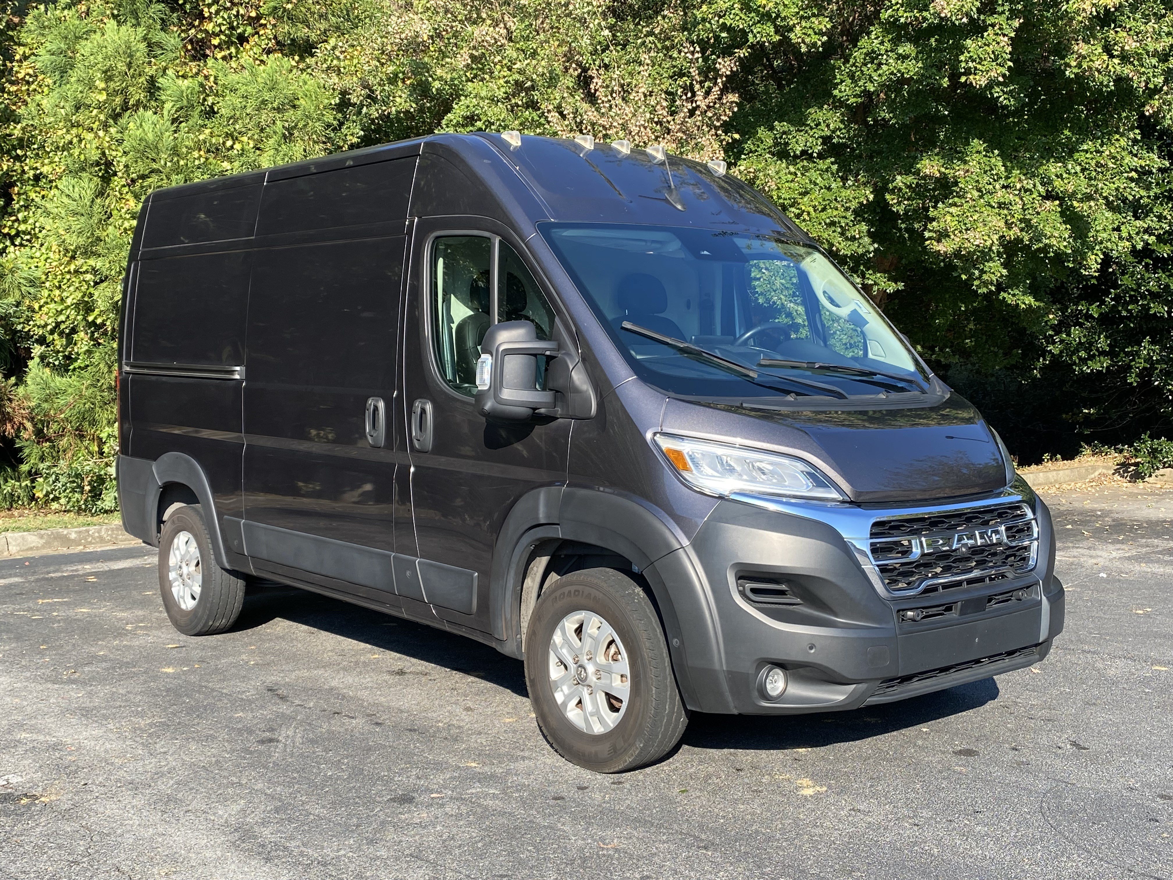 Used 2024 RAM ProMaster 3500 w/ Quick Order Package 22G SLT FWD image 2
