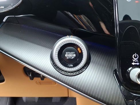 Used 2025 Jeep Grand Wagoneer L Series III w/ Rear Seat Video Group 1 image 15