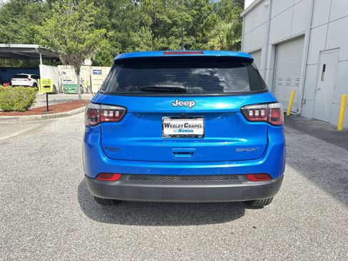 Used 2019 Jeep Compass Sport w/ Tech Group FWD image 5