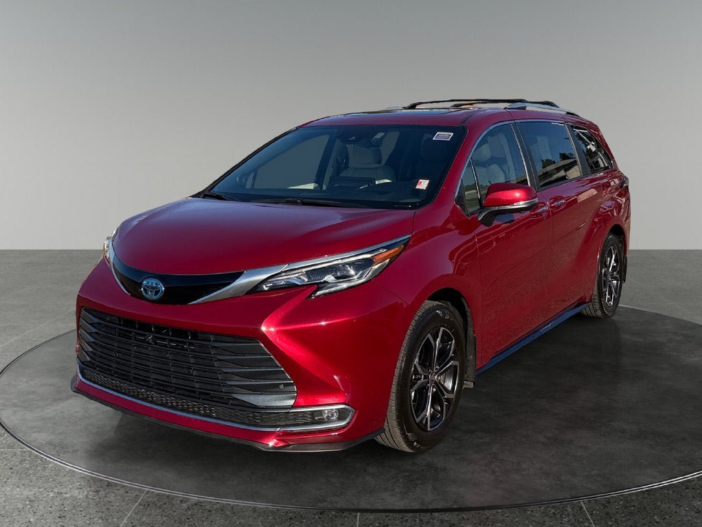 Used 2025 Toyota Sienna Platinum AWD/4WD image 4