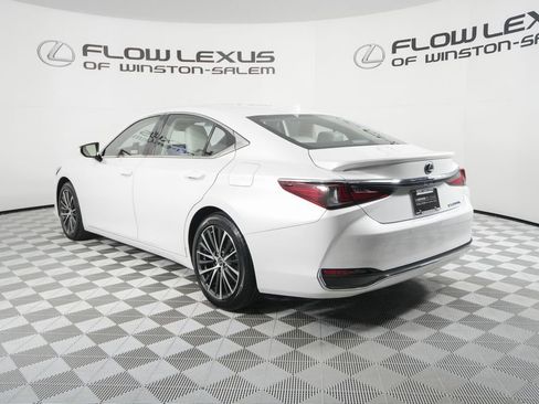 Certified 2023 Lexus ES 300h w/ Premium Package image 5