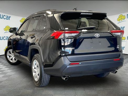 Used 2021 Toyota RAV4 LE AWD/4WD image 4