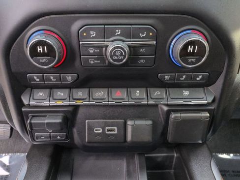 Used 2021 Chevrolet Silverado 1500 High Country w/ Technology Package image 18