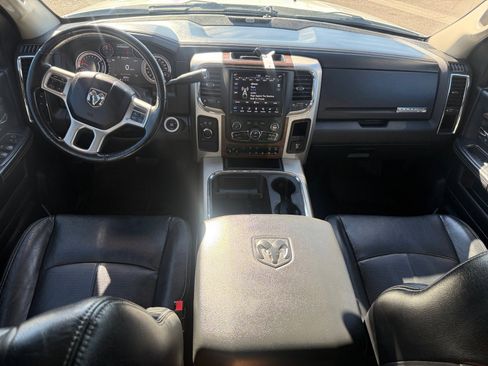 Used 2018 RAM 2500 Laramie w/ Convenience Group image 17