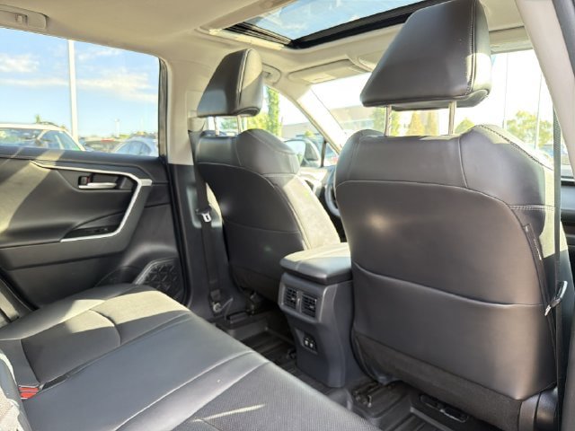 Used 2019 Toyota RAV4 Limited w/ Cold Weather Package AWD/4WD image 17