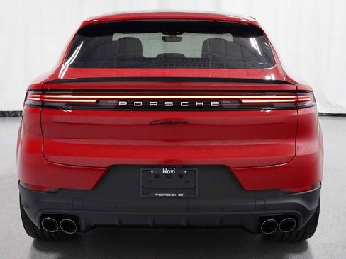 Certified 2025 Porsche Cayenne Coupe AWD/4WD image 7