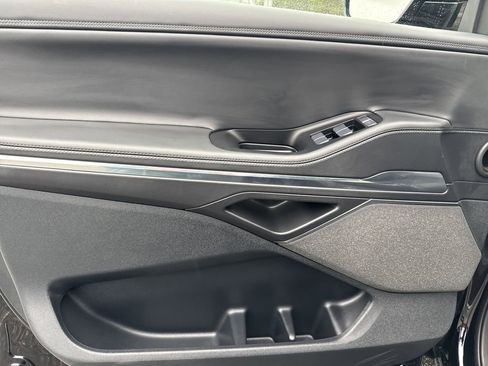 Used 2025 Lincoln Navigator L Reserve w/ Jet Appearance Package image 10