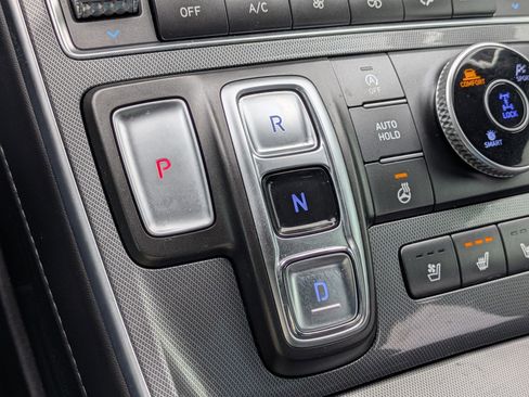 Used 2023 Hyundai Santa Fe Calligraphy image 17