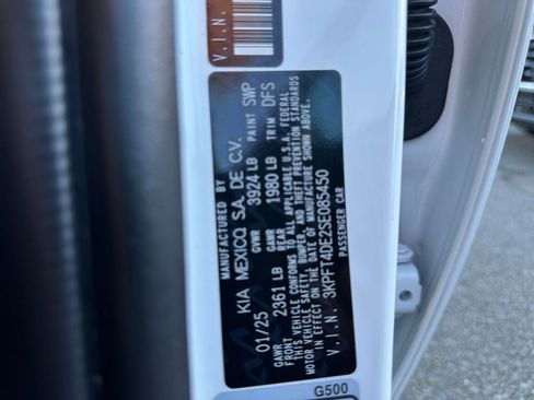Used 2025 Kia K4 LXS image 30