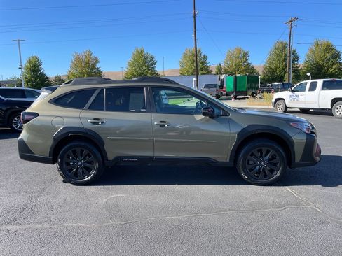 Used 2024 Subaru Outback Onyx Edition XT AWD/4WD image 2