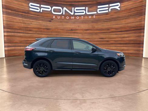 Certified 2024 Ford Edge SE w/ Black Appearance Package AWD/4WD image 9
