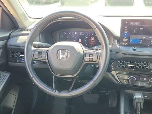 Used 2023 Honda Accord EX-L image 19