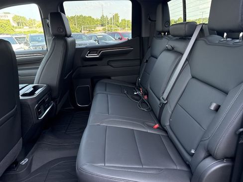 New 2026 GMC Sierra 1500 SLT AWD/4WD image 6