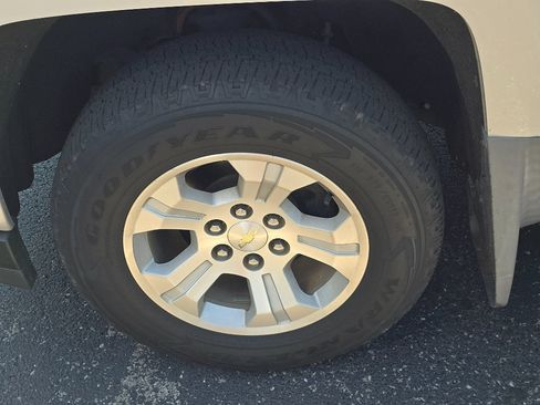 Used 2018 Chevrolet Silverado 1500 LT w/ All Star Edition AWD/4WD image 12