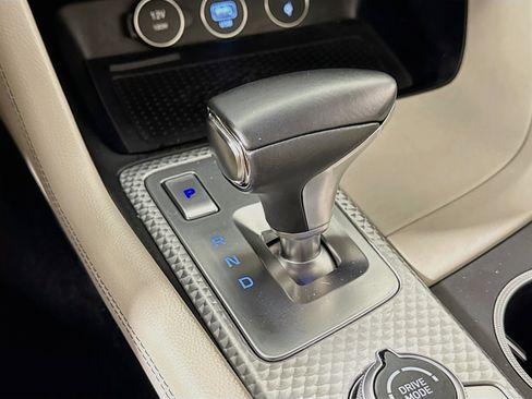 Used 2023 Genesis G70 2.0T w/ Sport Prestige Package image 21