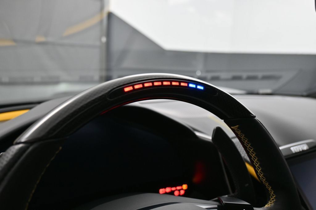 Used 2022 Ferrari Roma RWD image 18