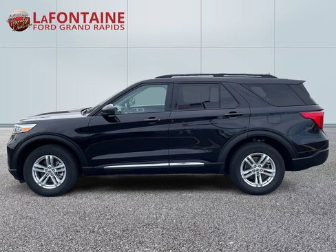 Certified 2023 Ford Explorer XLT w/ Equipment Group 202A AWD/4WD image 4