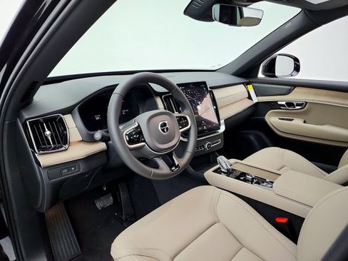 New 2026 Volvo XC90 T8 Plus w/ Protection Package Premier AWD/4WD image 20