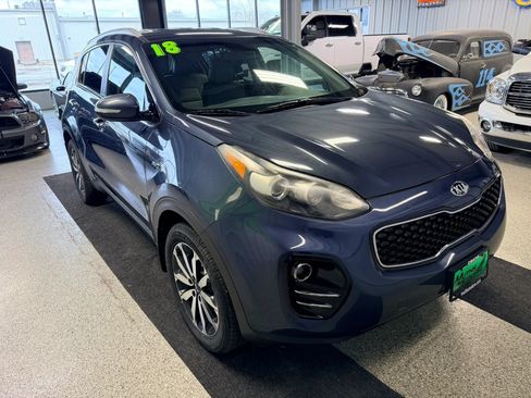 Used 2018 Kia Sportage EX AWD/4WD image 2