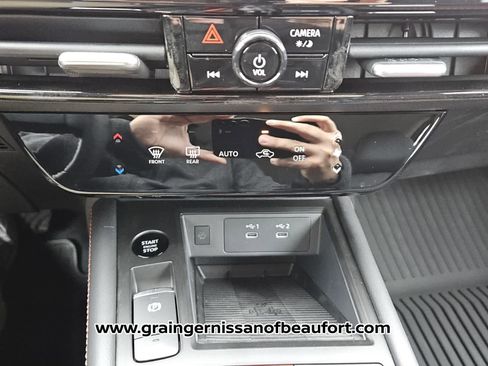 New 2026 Nissan Kicks SR image 10