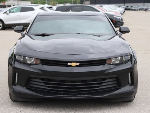 Used 2017 Chevrolet Camaro LT RWD image 5