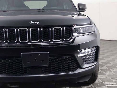 Used 2024 Jeep Grand Cherokee Limited image 15