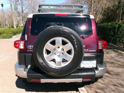 Used 2007 Toyota FJ Cruiser 2WD image 6