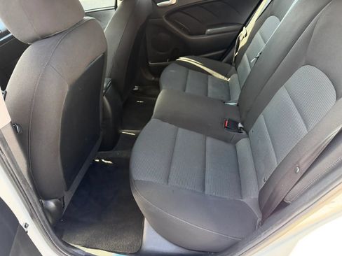 Used 2017 Kia Forte LX FWD image 11