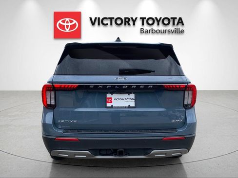 Used 2025 Ford Explorer Active w/ Active Comfort Package AWD/4WD image 4