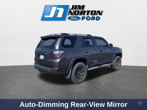 Used 2017 Toyota 4Runner TRD Off-Road Premium AWD/4WD image 9