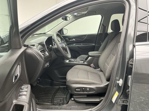 Used 2019 Chevrolet Equinox LT image 3