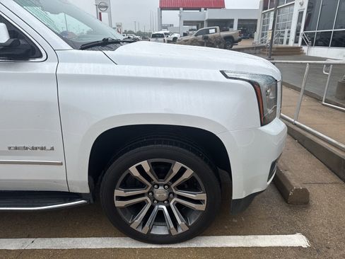 Used 2019 GMC Yukon XL Denali w/ Open Road Package RWD image 4