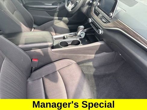 Used 2024 Nissan Altima 2.5 SV image 36