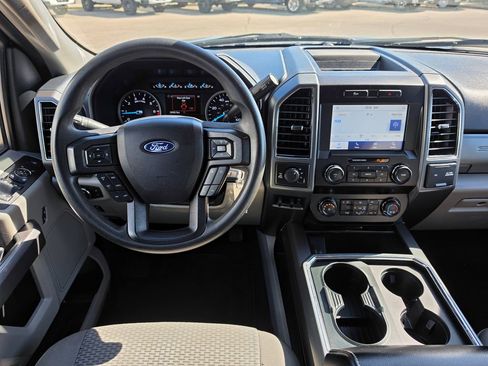 Used 2021 Ford F250 XLT w/ XLT Premium Package AWD/4WD image 14