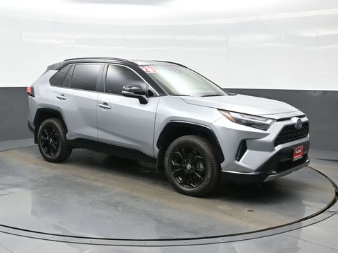 Used 2023 Toyota RAV4 XSE w/ XSE Grade Weather Package AWD/4WD image 8