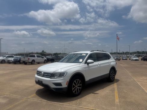 Used 2019 Volkswagen Tiguan SE FWD image 9