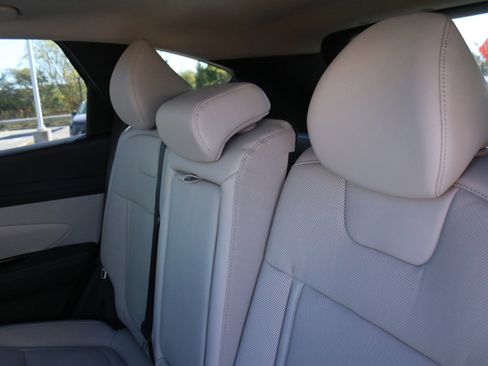 New 2025 Hyundai Tucson Limited image 17