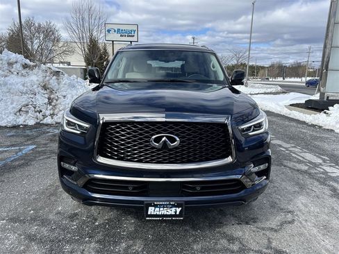 Certified 2024 INFINITI QX80 Premium Select w/ All-Season Package image 3