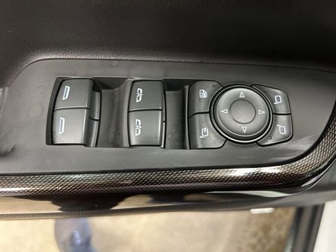 Used 2023 GMC Acadia AT4 image 15